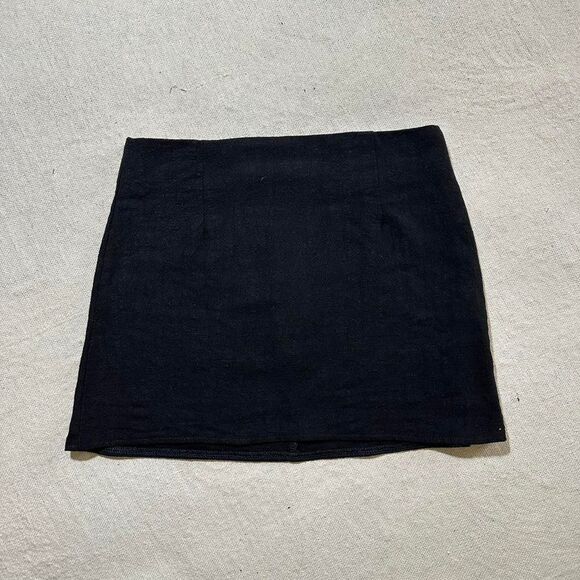 Princess Polly Dresses & Skirts - Princess Polly Black Mini Skirt with Zipper